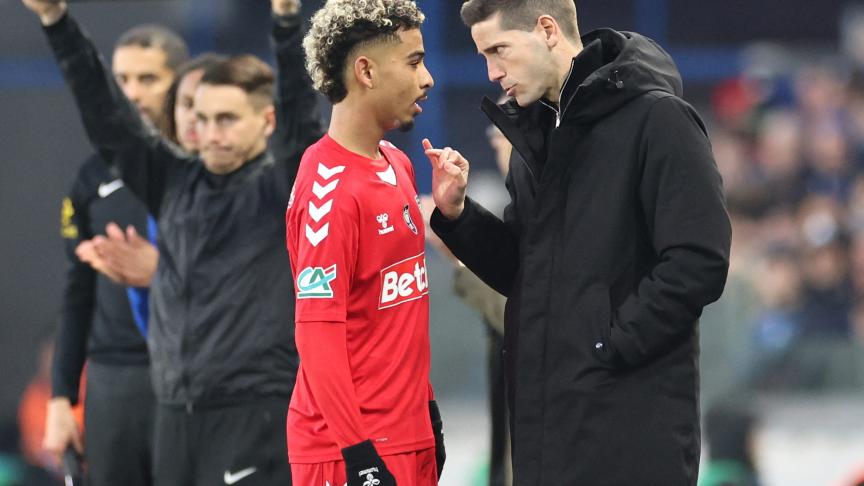 Gessime Yassine ailier Dunkerque contre le RCSA Coupe de France.